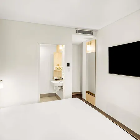 Ibis Sydney Barangaroo-2